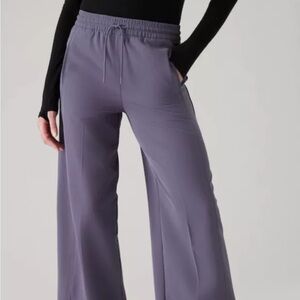 NWT Athleta stride pant